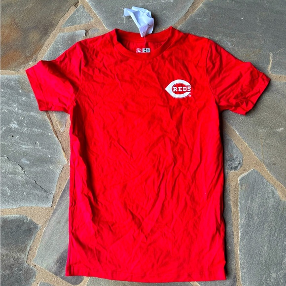 New🌟Urban Outfitters-New Cincinnati Reds MLB Fish Tee - Picture 5 of 5